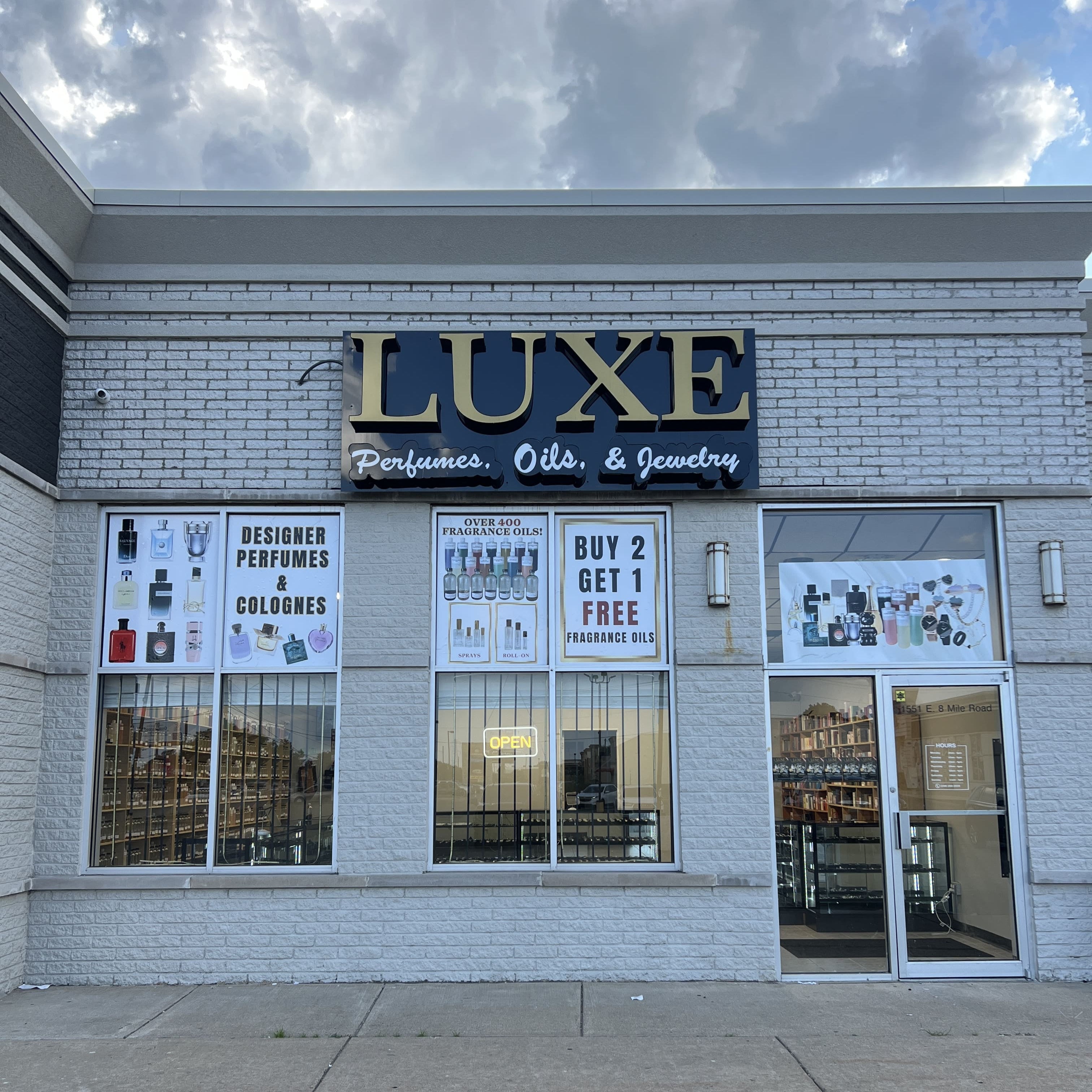 LUXE Perfumes, Oils & Jewelry